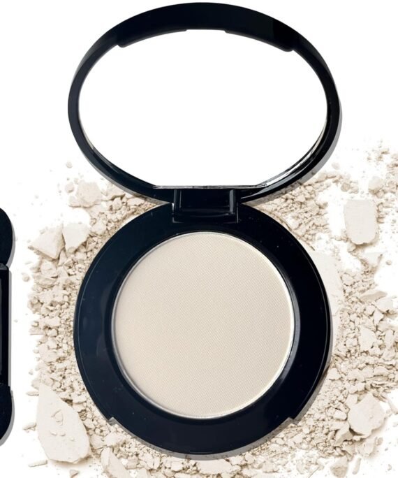 Off White Single Eyeshadow with Mirror,Beige Matte Eye Shadow for Halloween Makeup,Pressed Powder Eyeshadow,Matte Shade Eyelid Color Eye Makeup,High Pigment,Long Wear,Waterproof